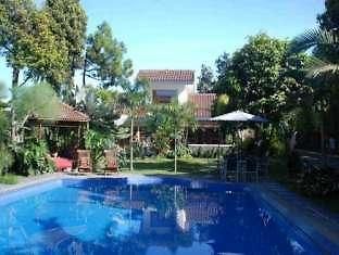 Five Cloves Pool Villa Lembang Zewnętrze zdjęcie